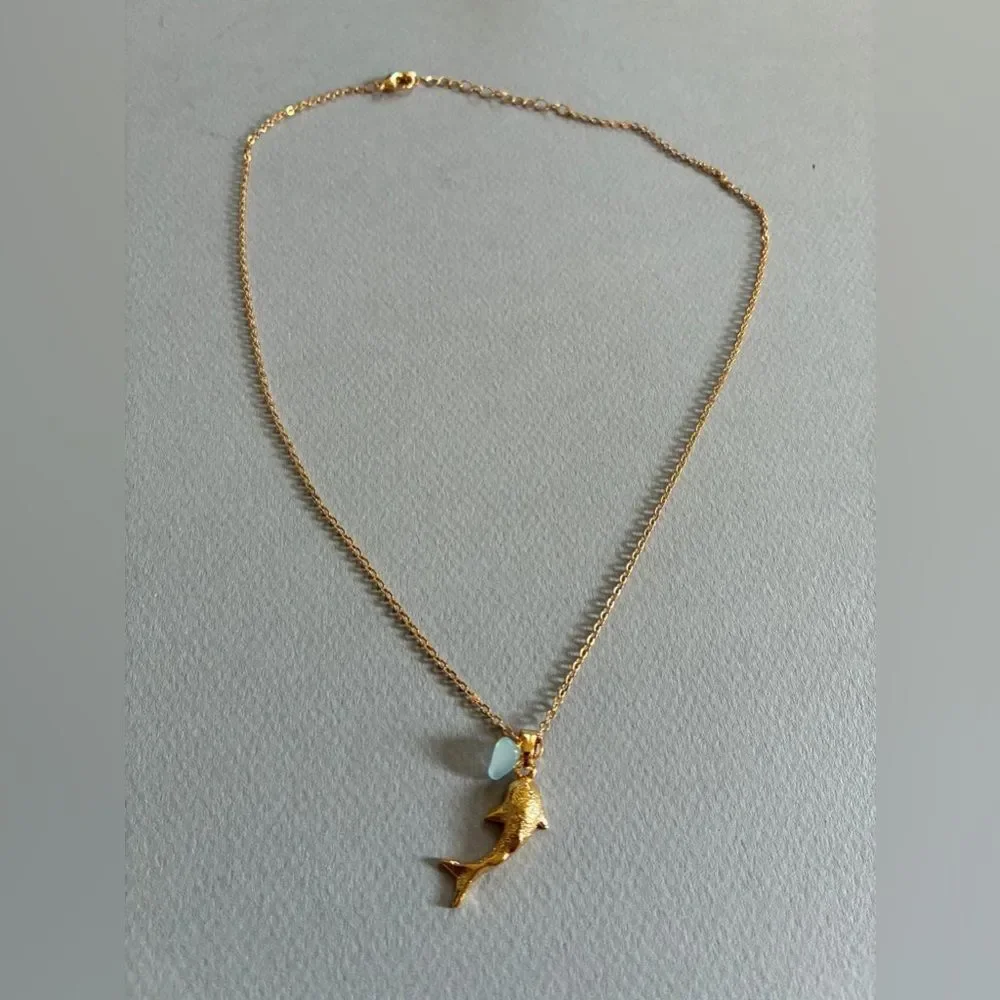 Gold Fish Pendant Necklace M571 - Picture 2 of 3